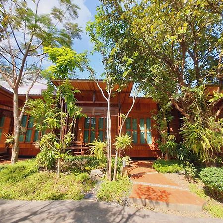 Areeya Phubeach Resort Wooden House บ้านช่องพลี ภายนอก รูปภาพ