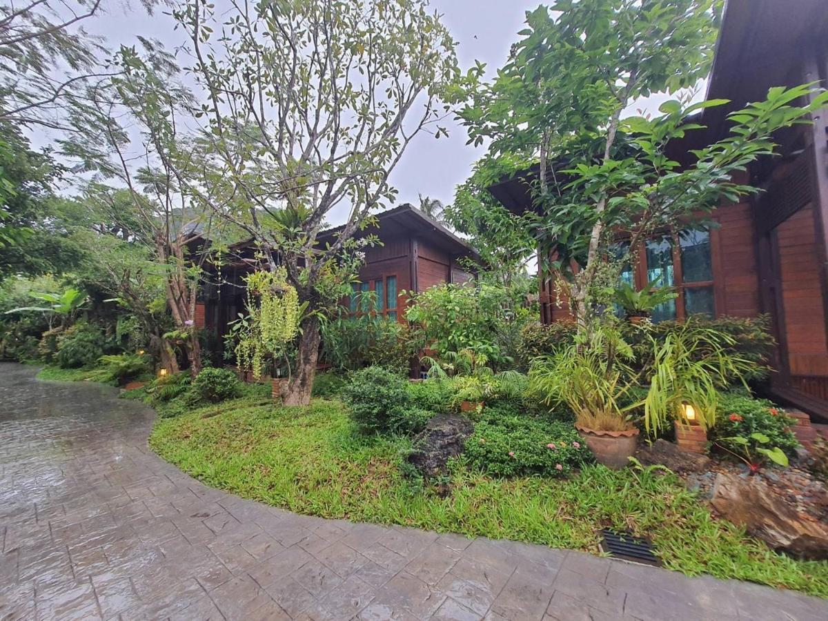 Areeya Phubeach Resort Wooden House บ้านช่องพลี ภายนอก รูปภาพ